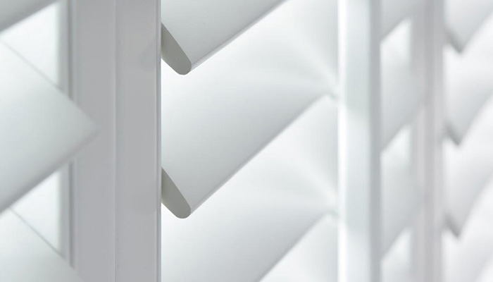 How to Clean Shutters
